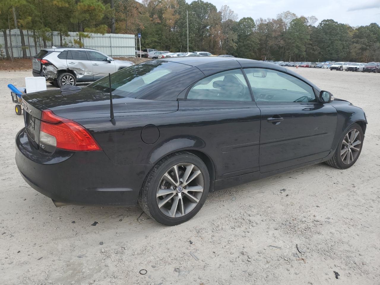 2011 Volvo C70 - Image 3