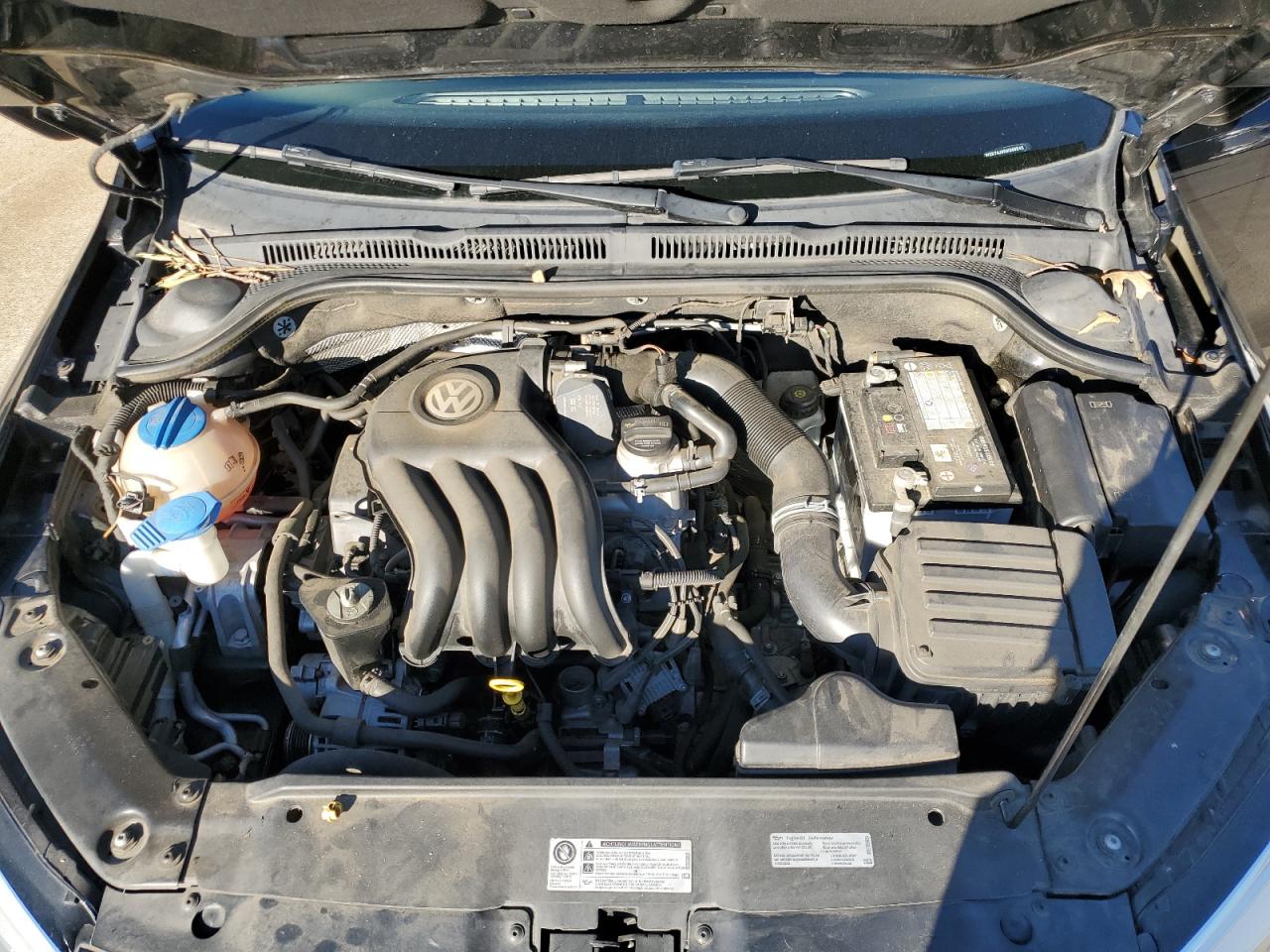 2014 Volkswagen Jetta - Image 12