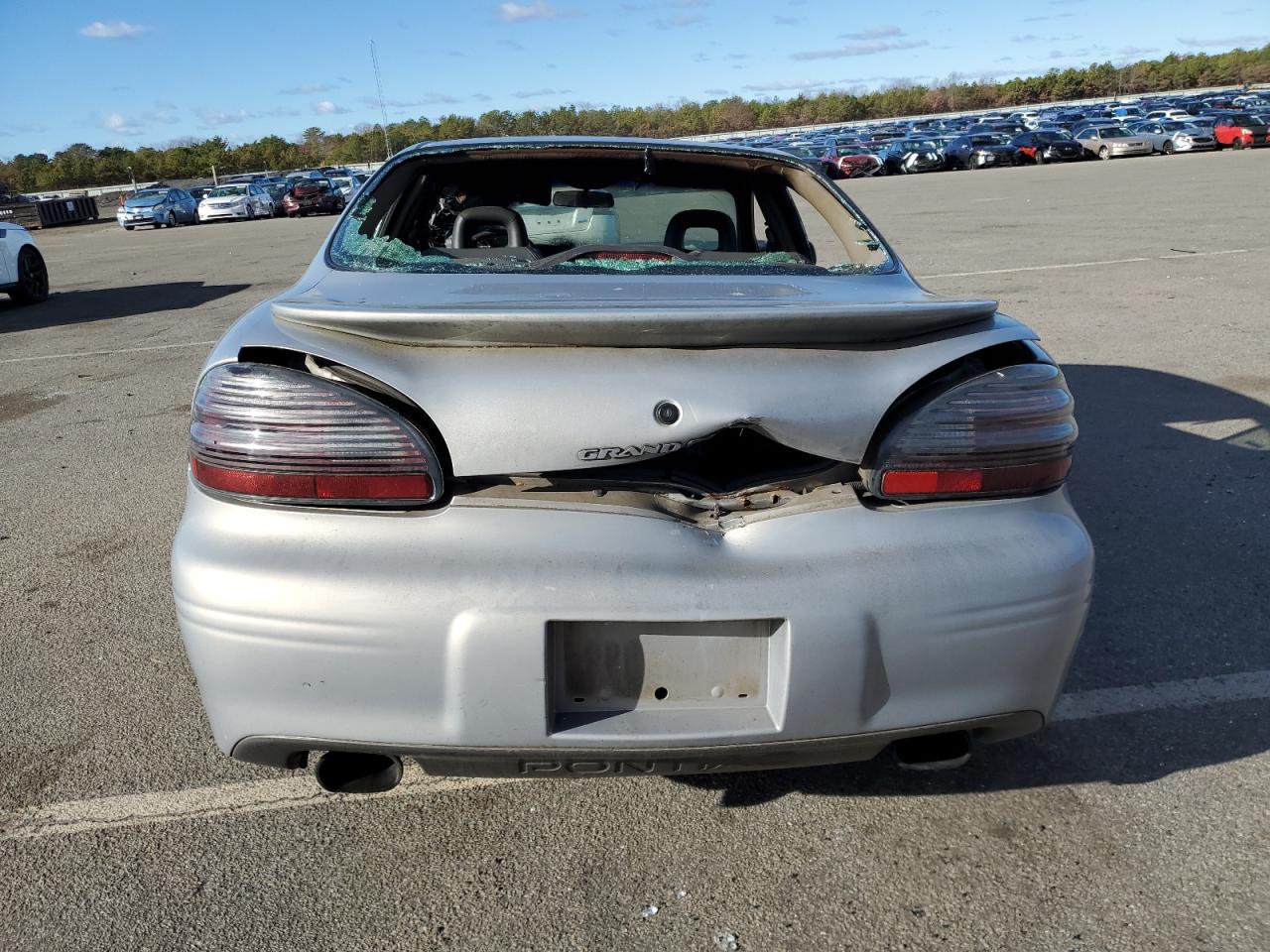 2000 Pontiac Grand Prix - Image 6