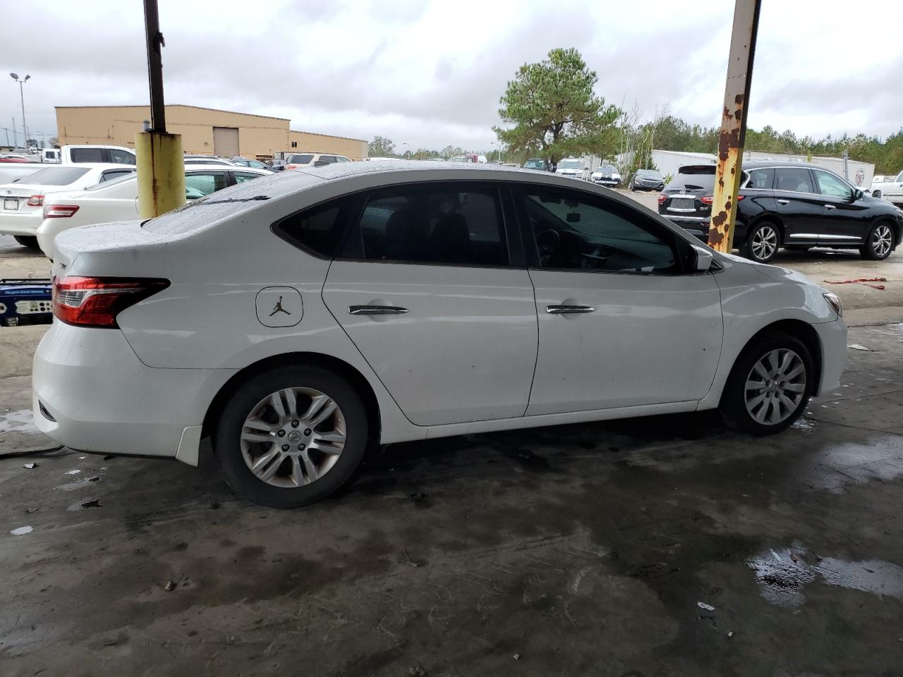 2016 Nissan Sentra - Image 3