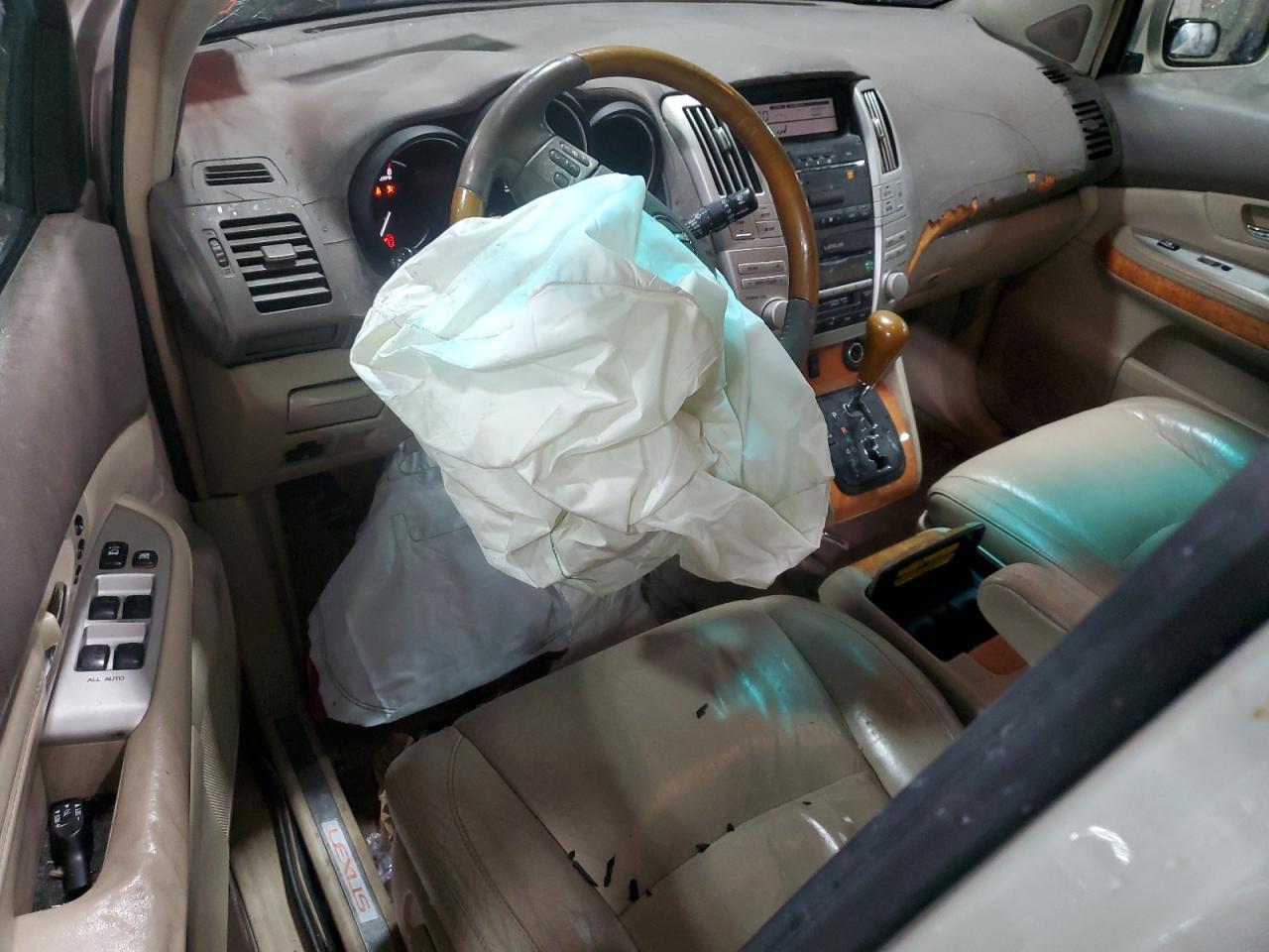 2005 Lexus RX - Image 8