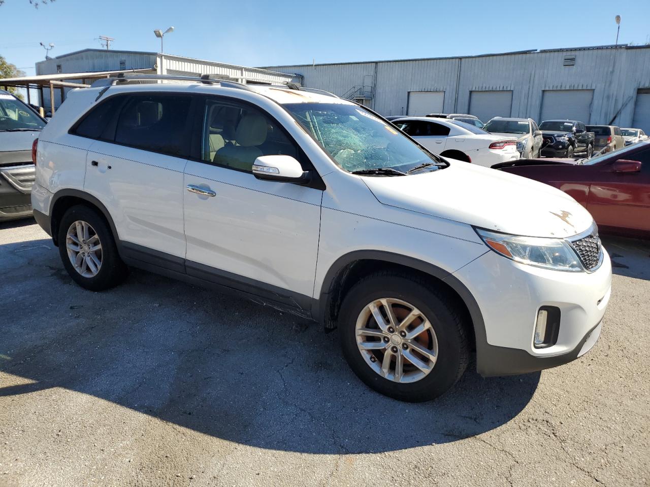 VIN 5XYKT3A6XEG490811 2014 KIA SORENTO no.4