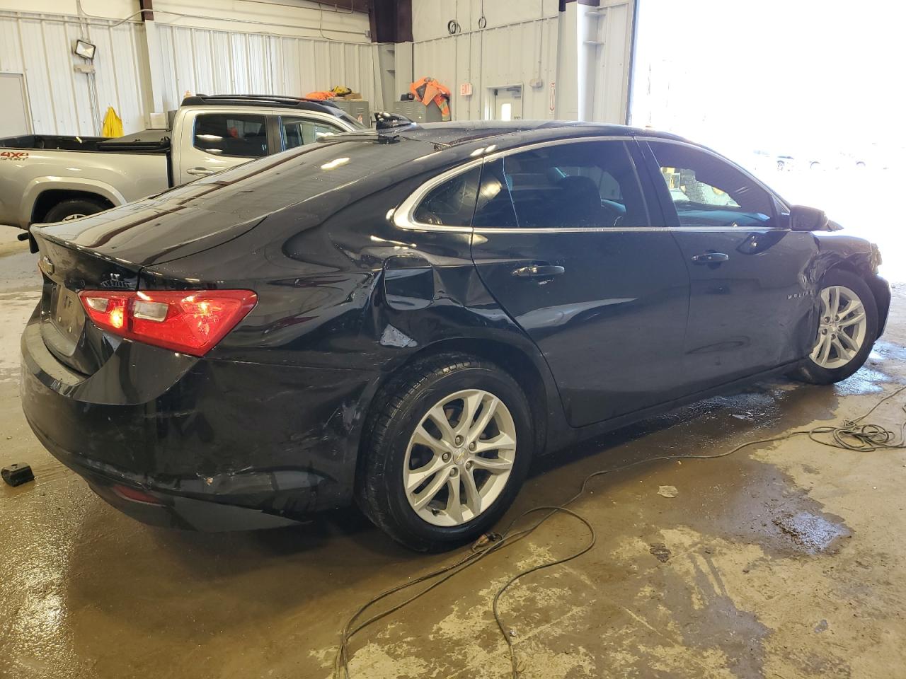 2017 Chevrolet Malibu - Image 3
