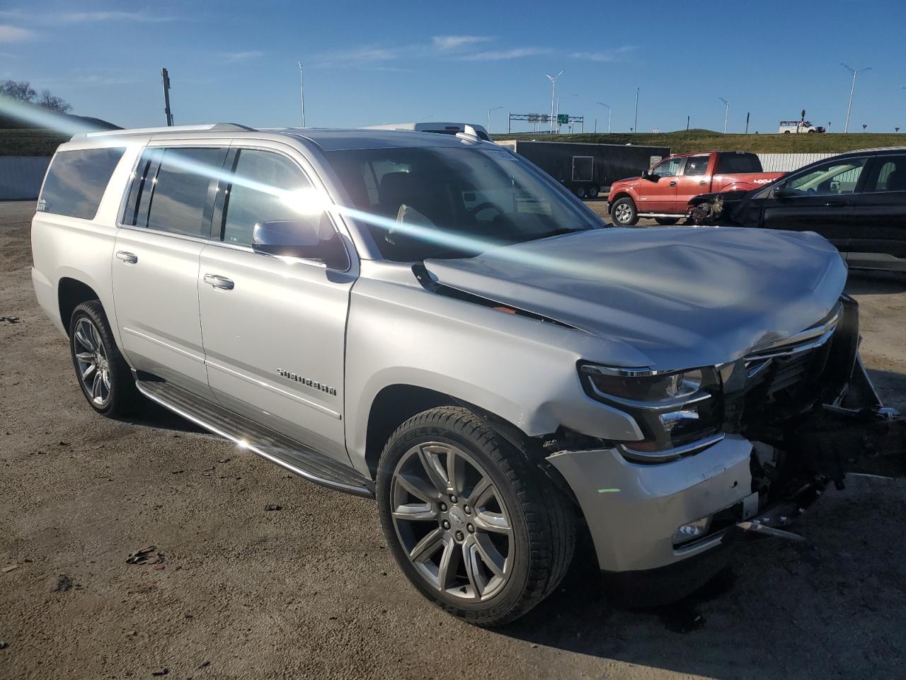 2017 Chevrolet Suburban - Image 4