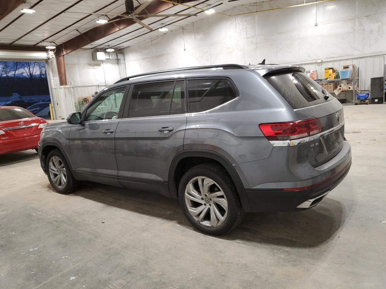2021 Volkswagen Atlas - Image 2