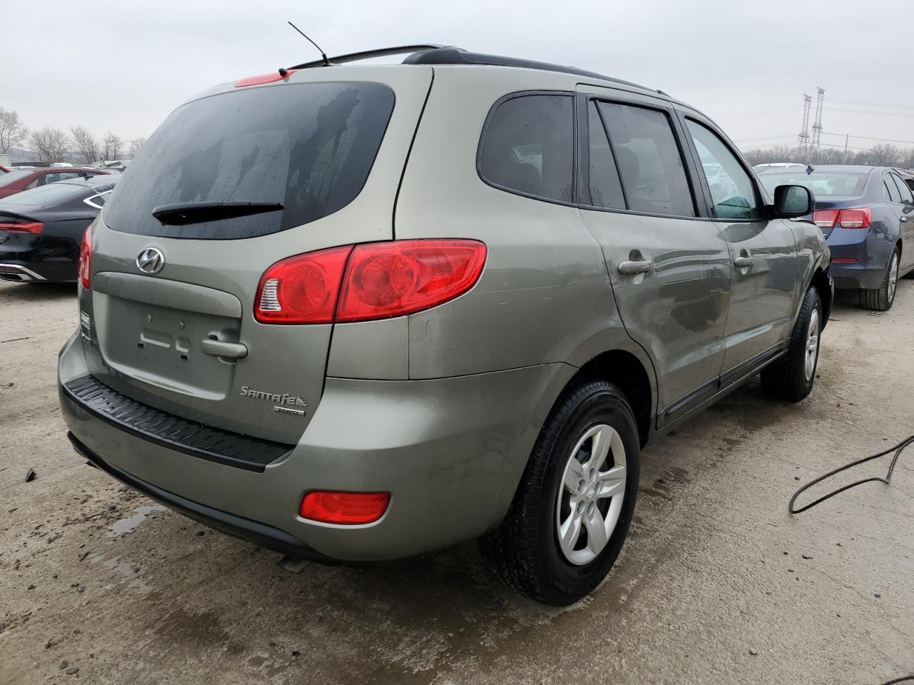 2009 Hyundai Santa Fe - Image 3