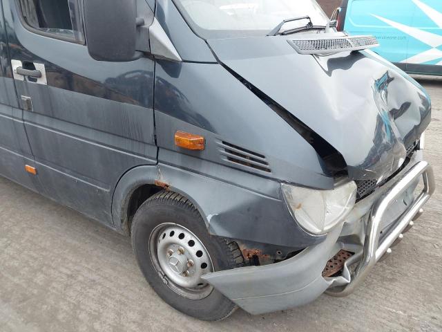 2003 MERCEDES BENZ SPRINTER 3