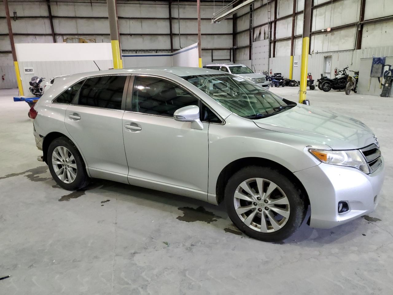 2014 Toyota Venza - Image 4