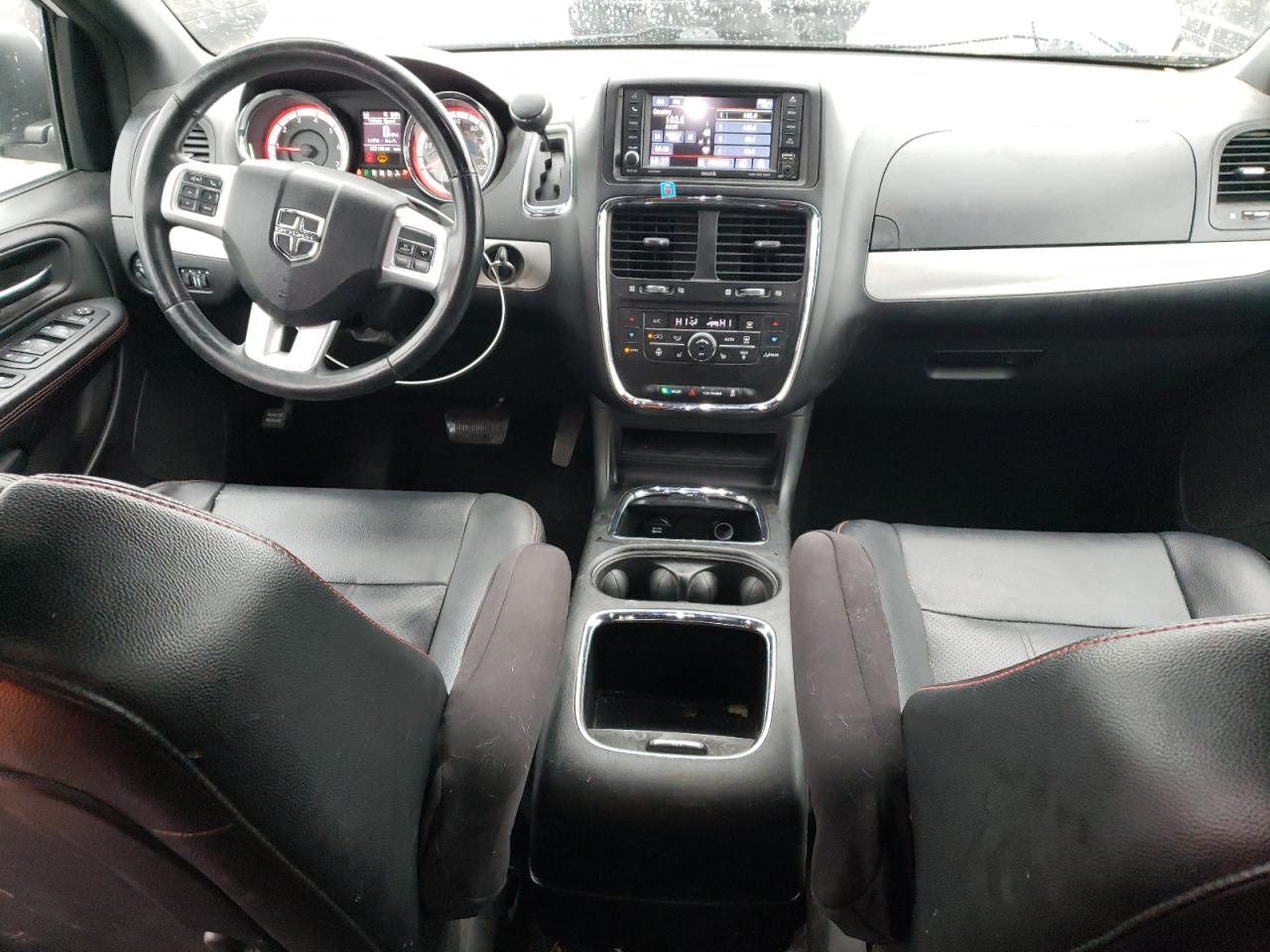 2017 Dodge Caravan - Image 8
