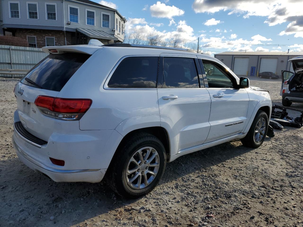 2017 Jeep Grand Cherokee - Image 3