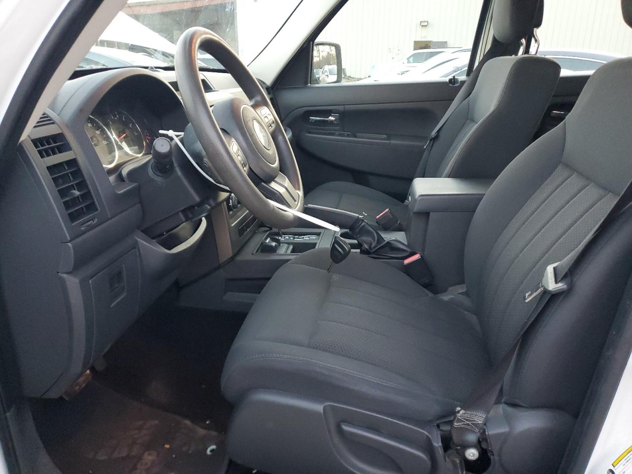 2012 Jeep Liberty (North America) - Image 7