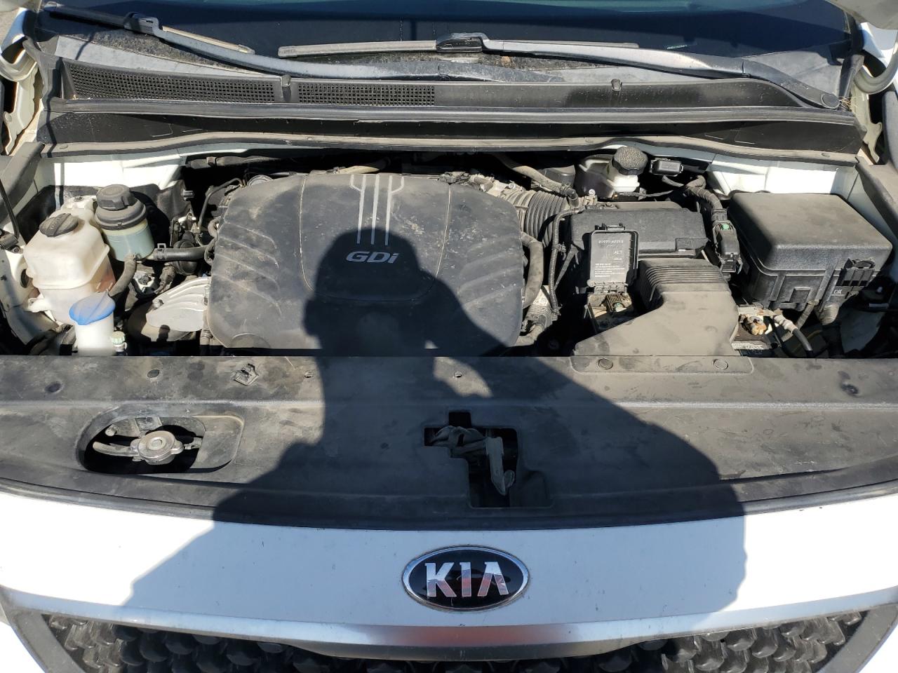 2016 Kia Sedona - Image 12