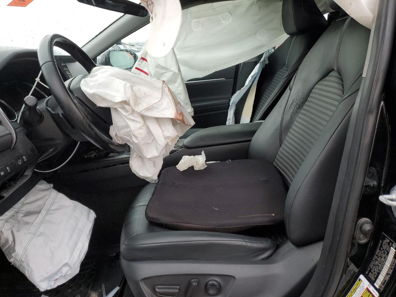 2021 Toyota Camry - Image 7