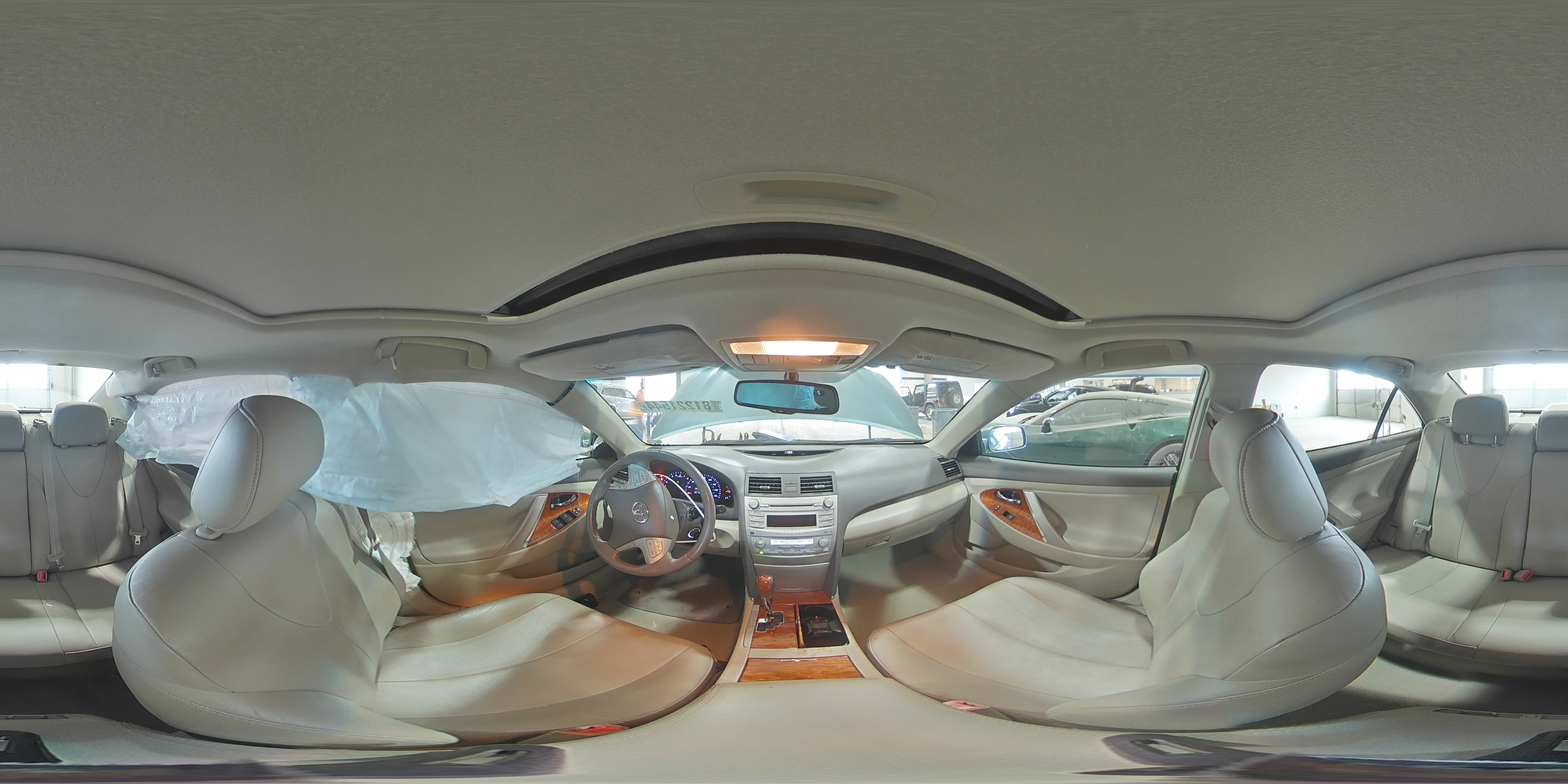 2011 Toyota Camry - Image 13
