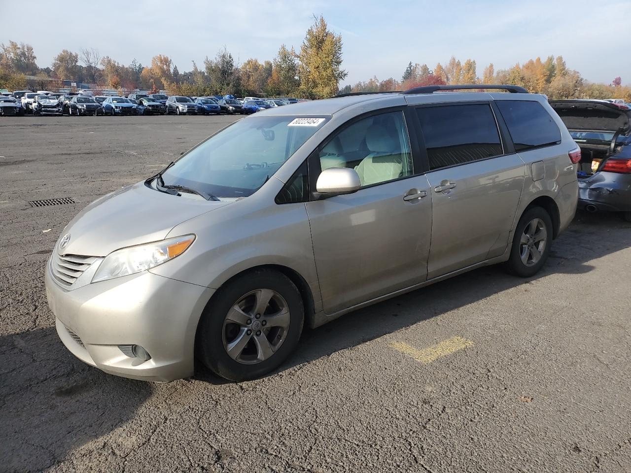2015 Toyota Sienna - Image 1