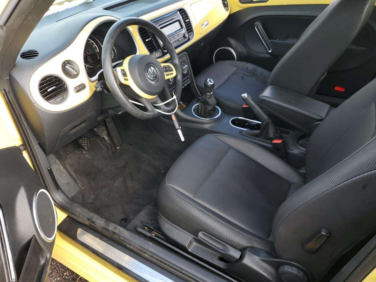2015 Volkswagen Beetle - Image 7