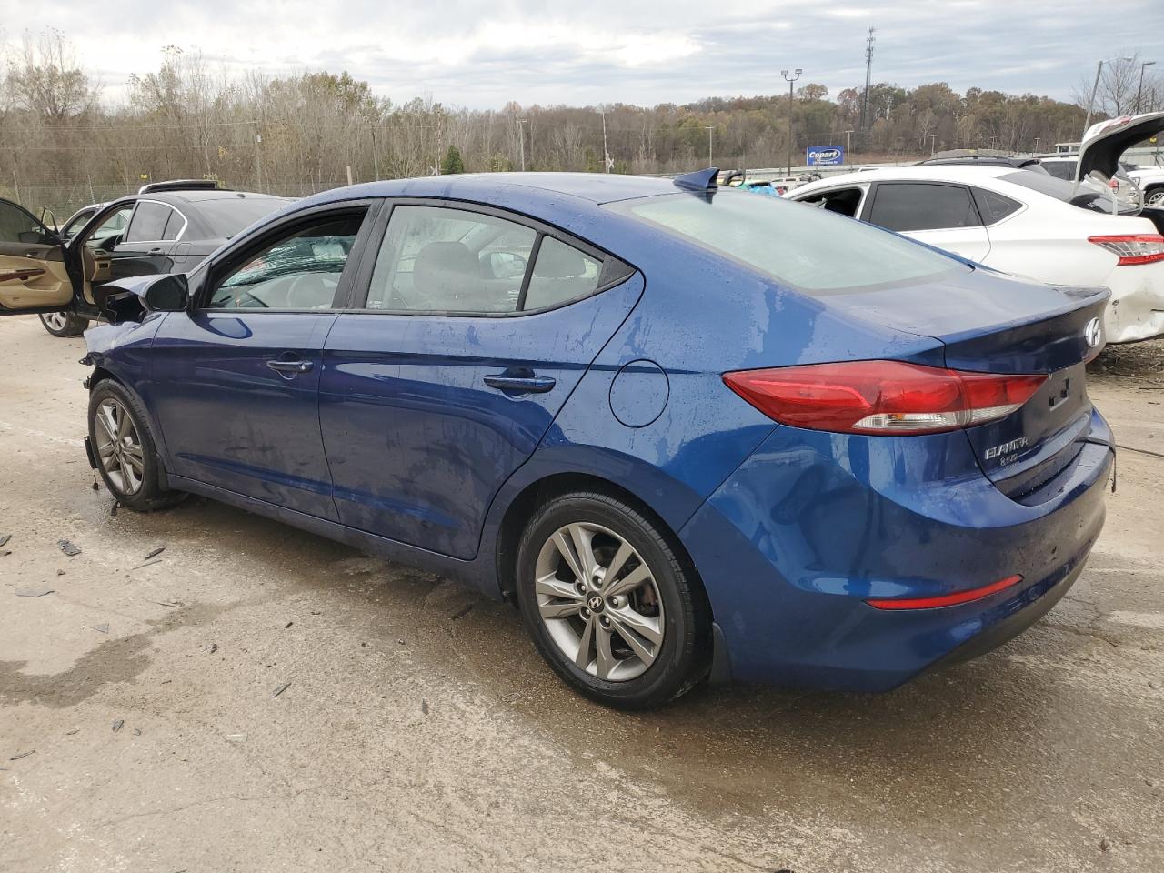 2018 Hyundai Elantra - Image 2