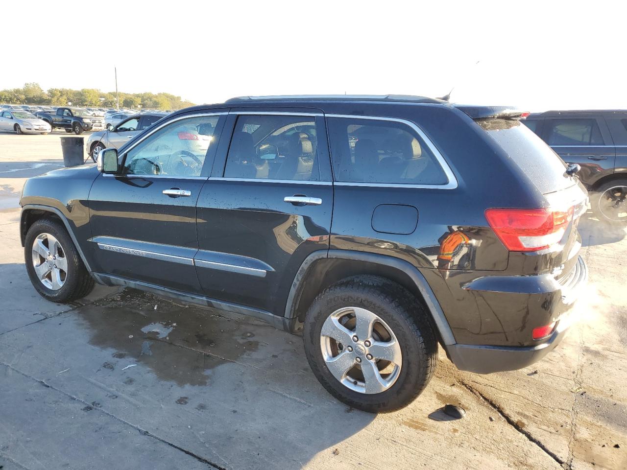 2012 Jeep Grand Cherokee - Image 2