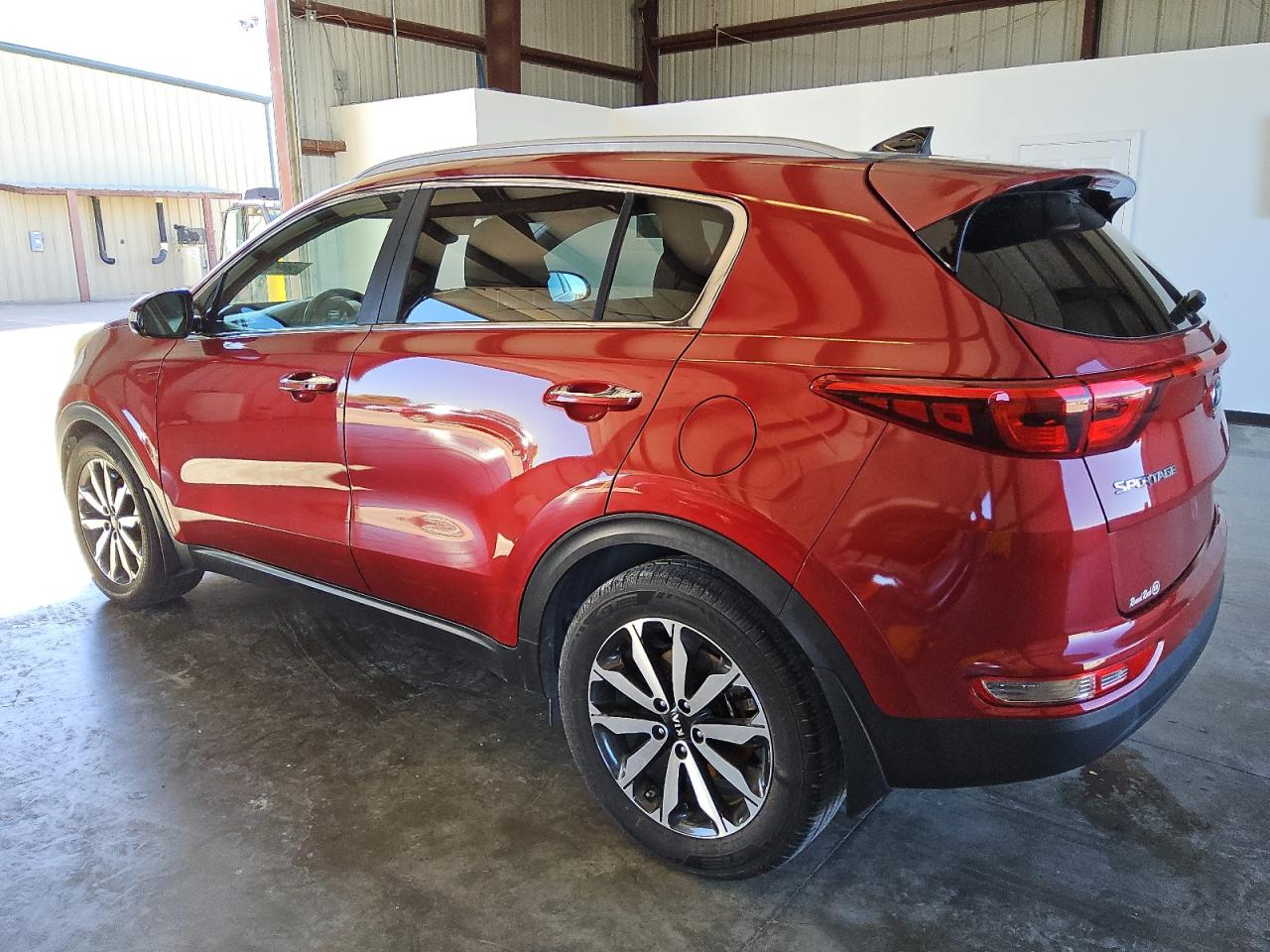 VIN KNDPN3AC7H7209409 2017 KIA SPORTAGE no.2