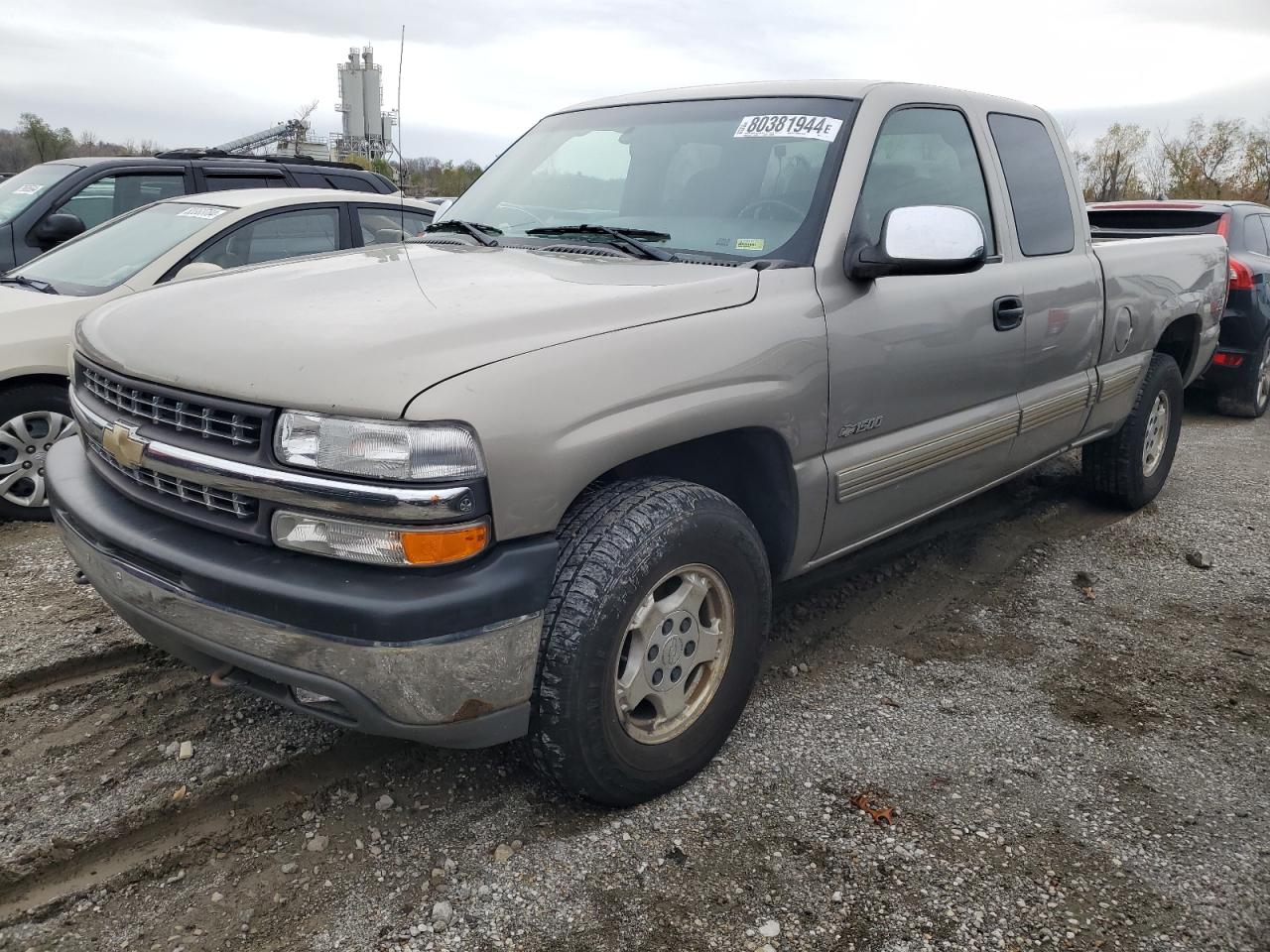 2002 Chevrolet Silverado K1500 for Sale in Cahokia Heights, IL - Minor Dent/Scratches