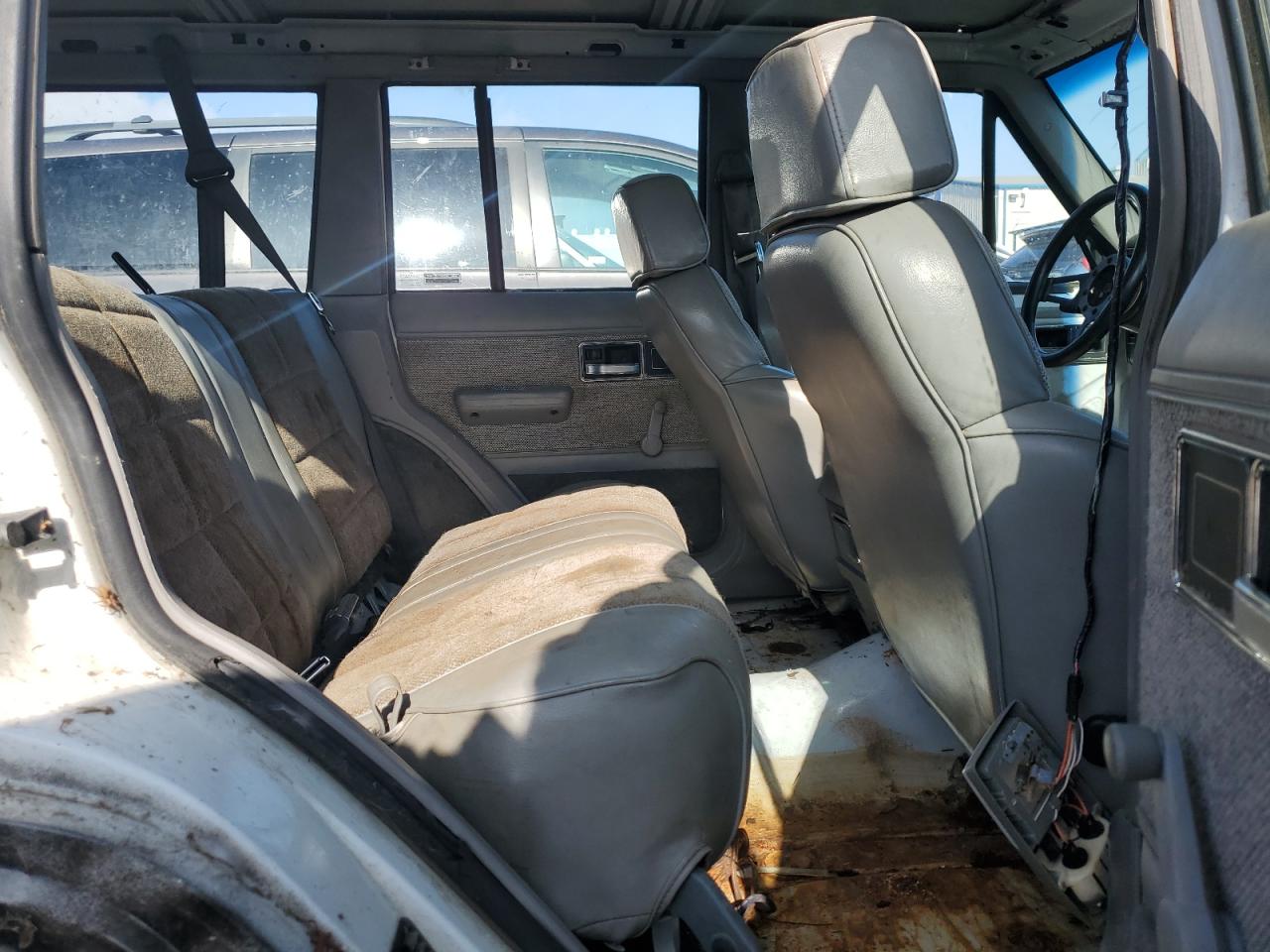 1991 Jeep Cherokee Laredo VIN: 1J4FJ58S2ML522959 Lot: 91443865