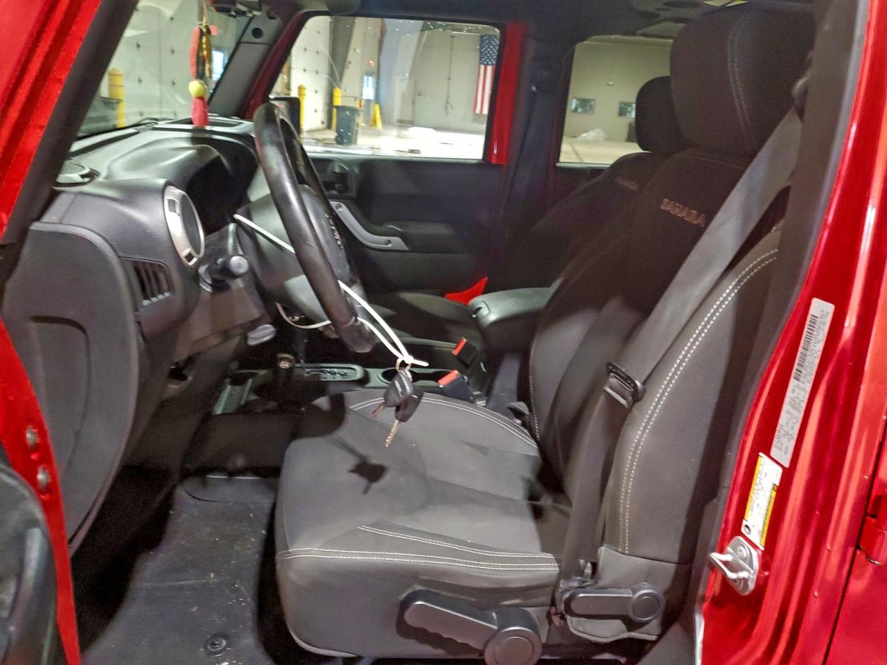 2018 Jeep Wrangler Unlimited Sahara VIN: 1C4BJWEG6JL807749 Lot: 94592085