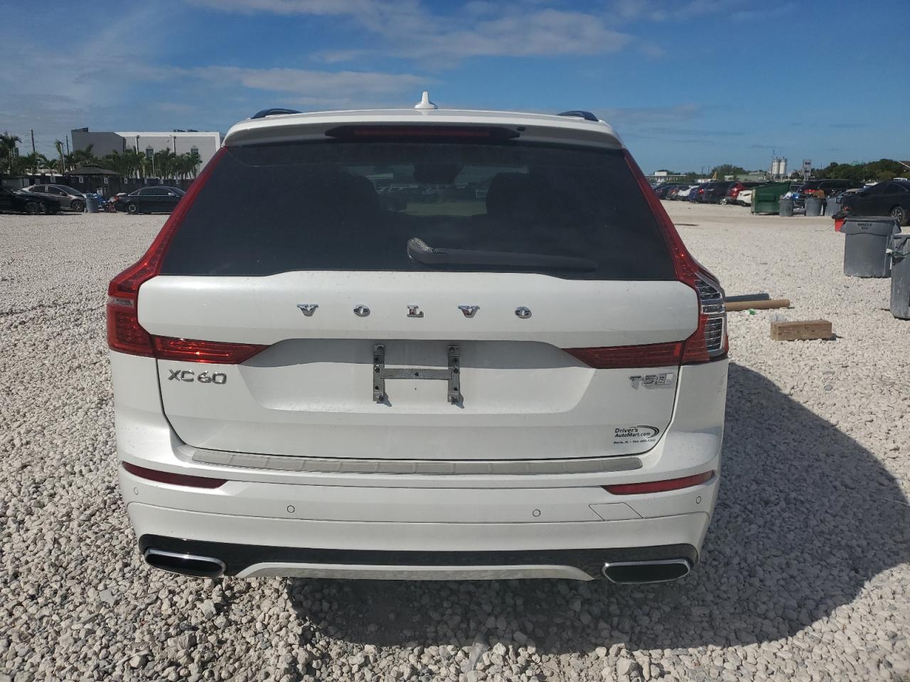 2020 Volvo Xc60 T5 R-Design VIN: YV4102DM3L1585438 Lot: 92365385