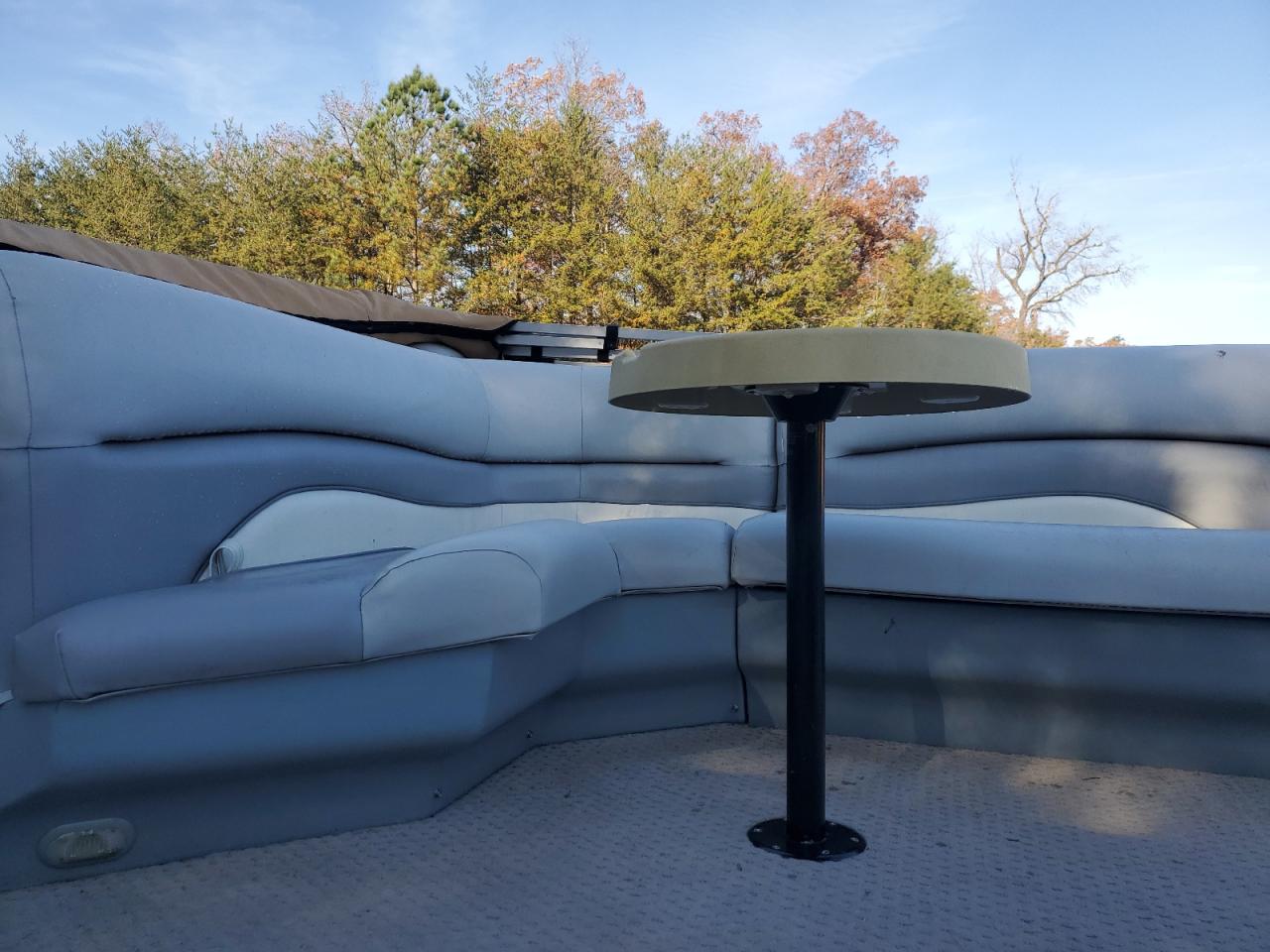 2010 Crescent Pontooniii VIN: CRC47096F010 Lot: 91190775