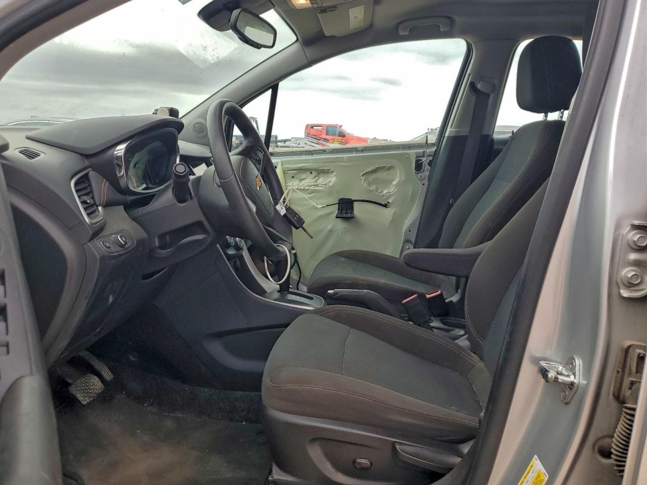 2018 Chevrolet Trax Ls VIN: KL7CJKSBXJB720638 Lot: 93760575