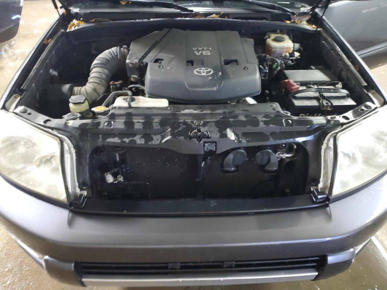 2004 Toyota 4Runner Sr5 VIN: JTEBU14R640031976 Lot: 92346725