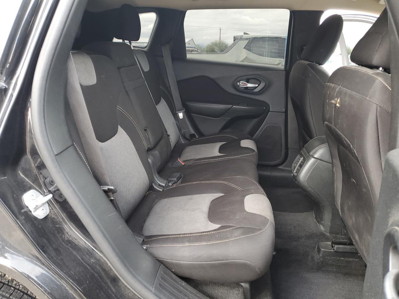 2015 Jeep Cherokee Sport VIN: 1C4PJLAB6FW695006 Lot: 93479405