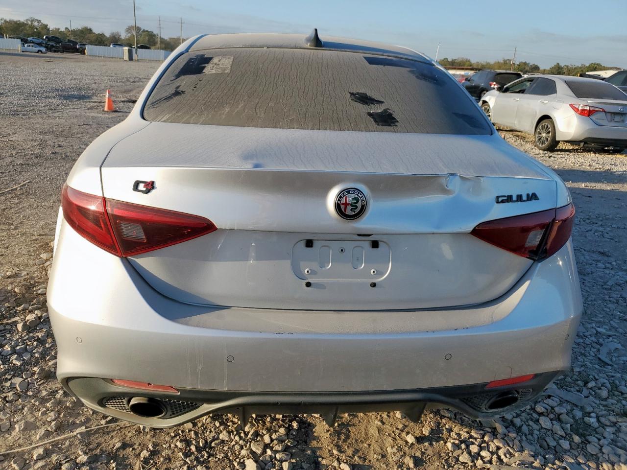 2018 Alfa Romeo Giulia Ti Q4 VIN: ZARFAEEN8J7565667 Lot: 92321465