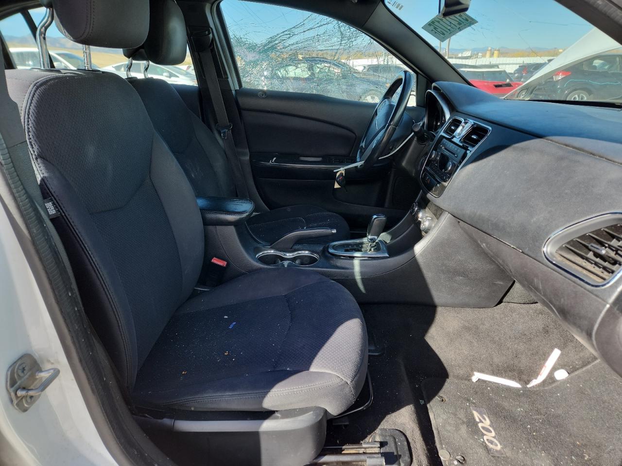 2014 Chrysler 200 Touring VIN: 1C3CCBBG8EN185360 Lot: 91211175