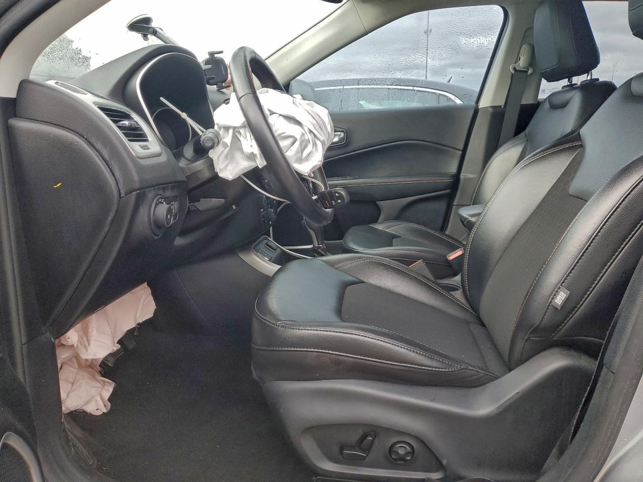 2019 Jeep Compass Latitude VIN: 3C4NJCBB2KT692710 Lot: 94556005