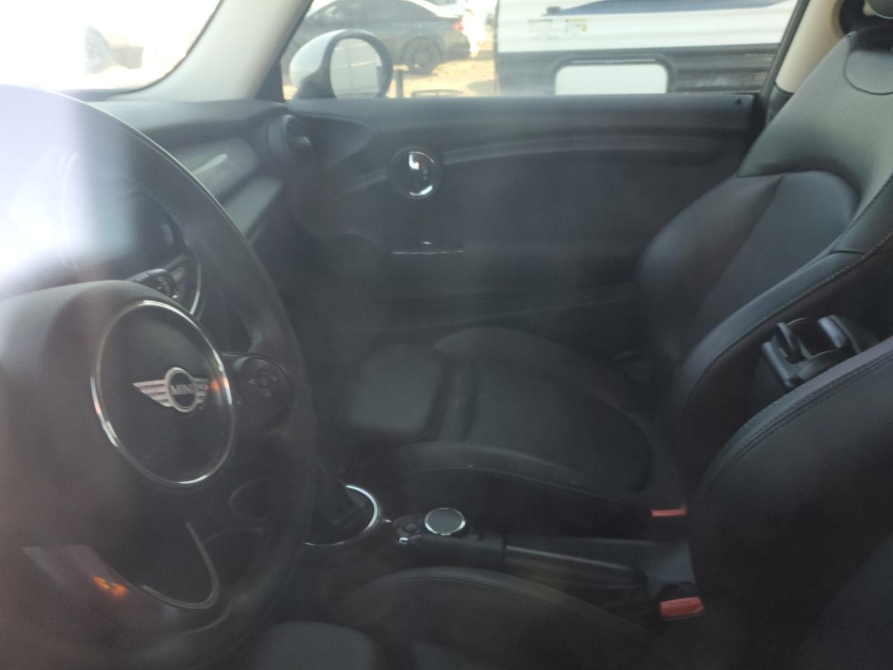 2016 Mini Cooper VIN: WMWXP5C54G3B77593 Lot: 92438265