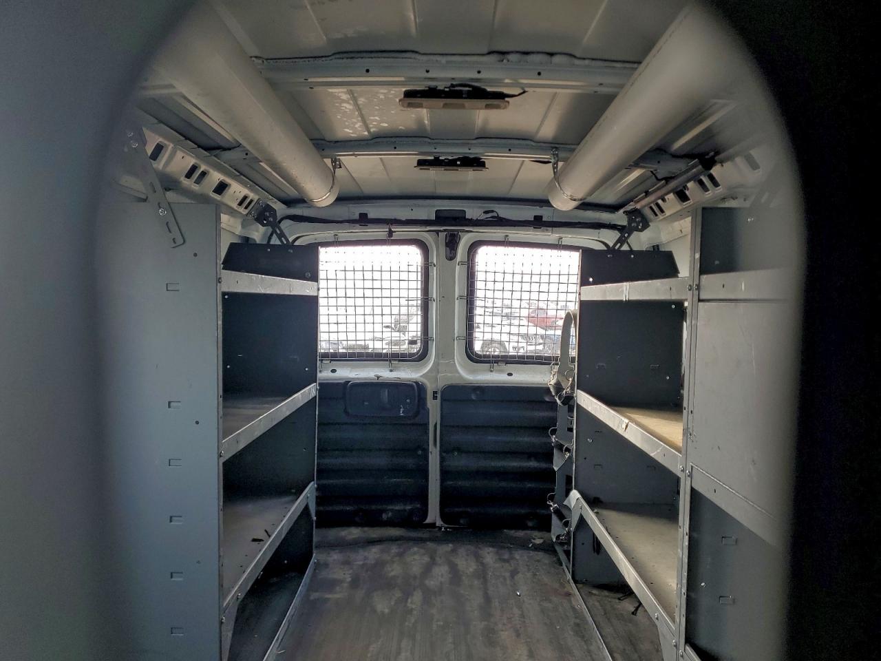 2020 Chevrolet Express G2500 VIN: 1GCWGAFP2L1154756 Lot: 93426625