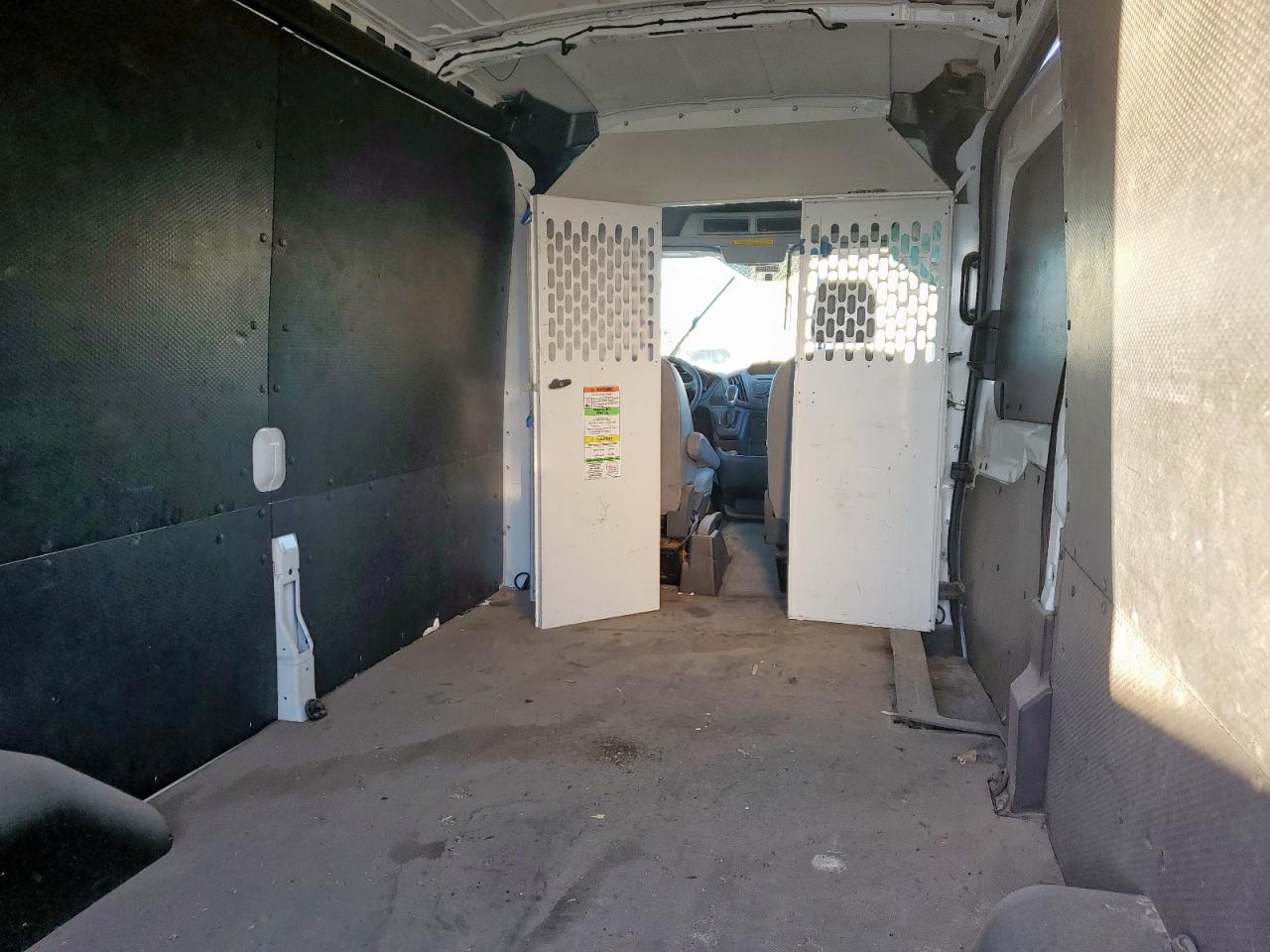 2019 Ford Transit Delivery Van VIN: 1FTYE2CM6KKB68408 Lot: 91373295