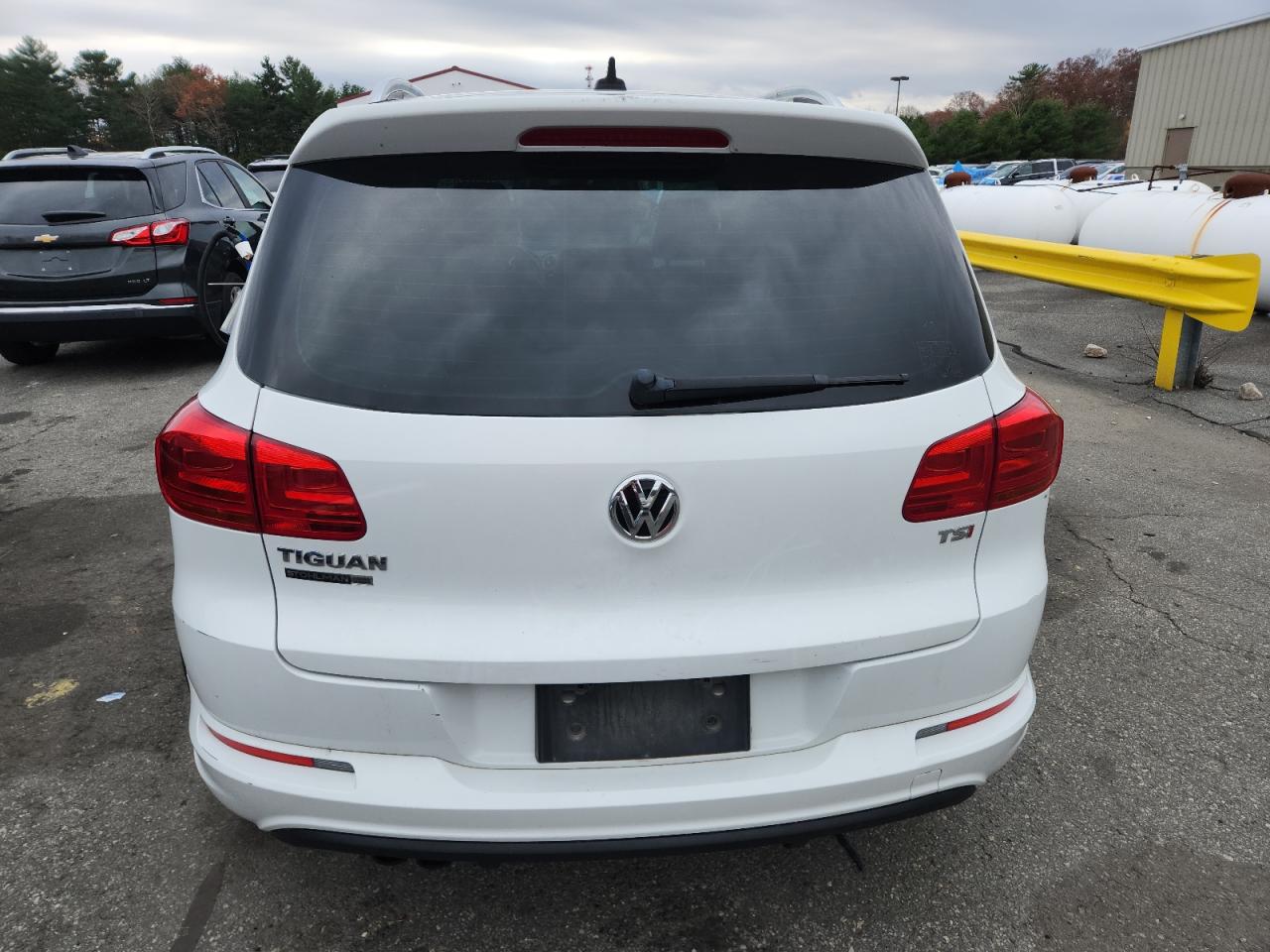 2016 Volkswagen Tiguan S VIN: WVGAV7AX2GW606879 Lot: 91897285