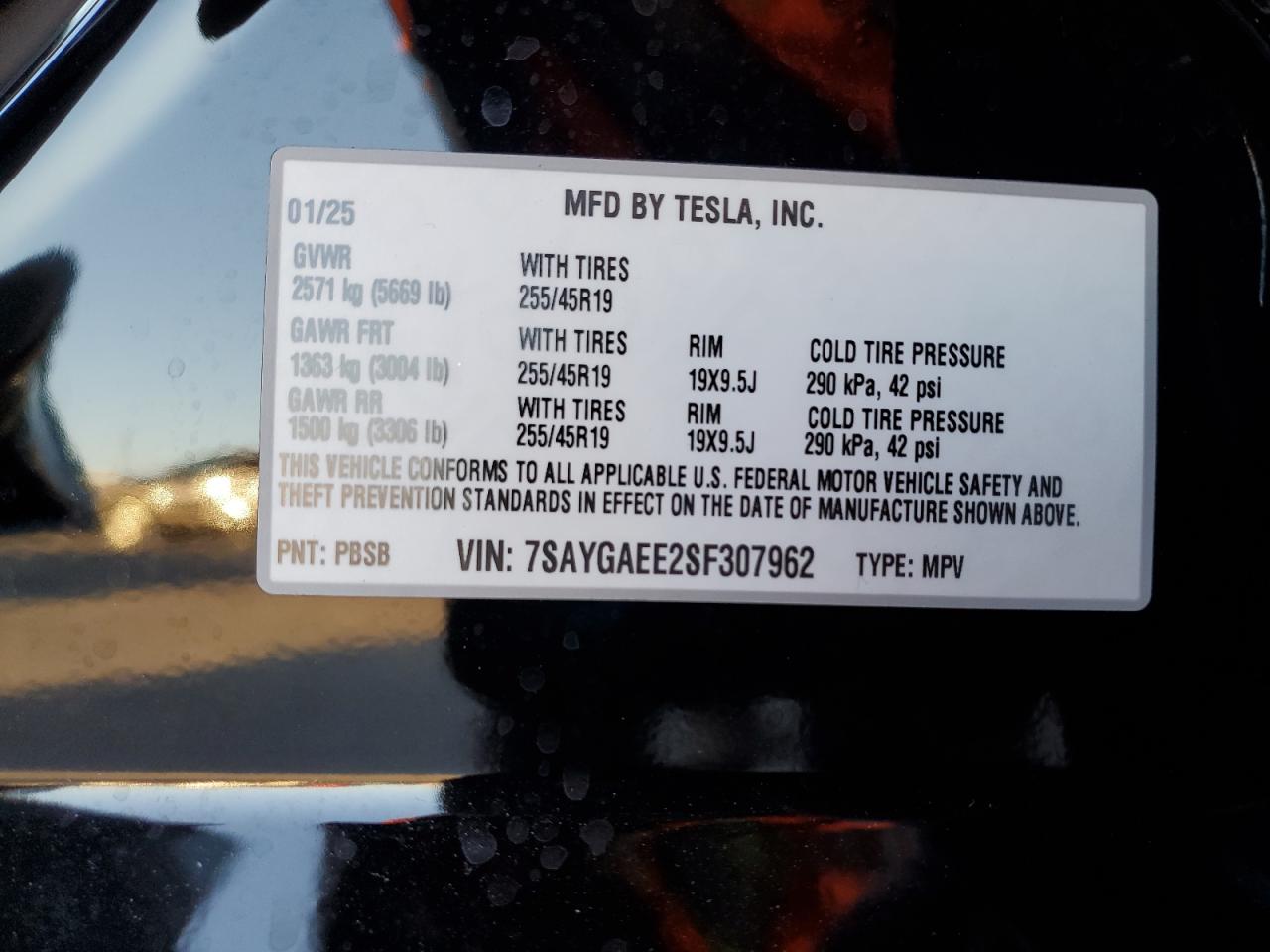 2025 Tesla Model Y VIN: 7SAYGAEE2SF307962 Lot: 92039285