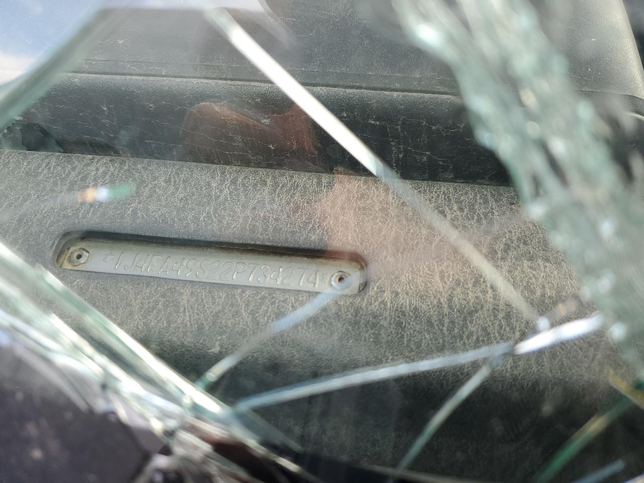 2002 Jeep Wrangler / Tj Sport VIN: 1J4FA49S22P734274 Lot: 92530005