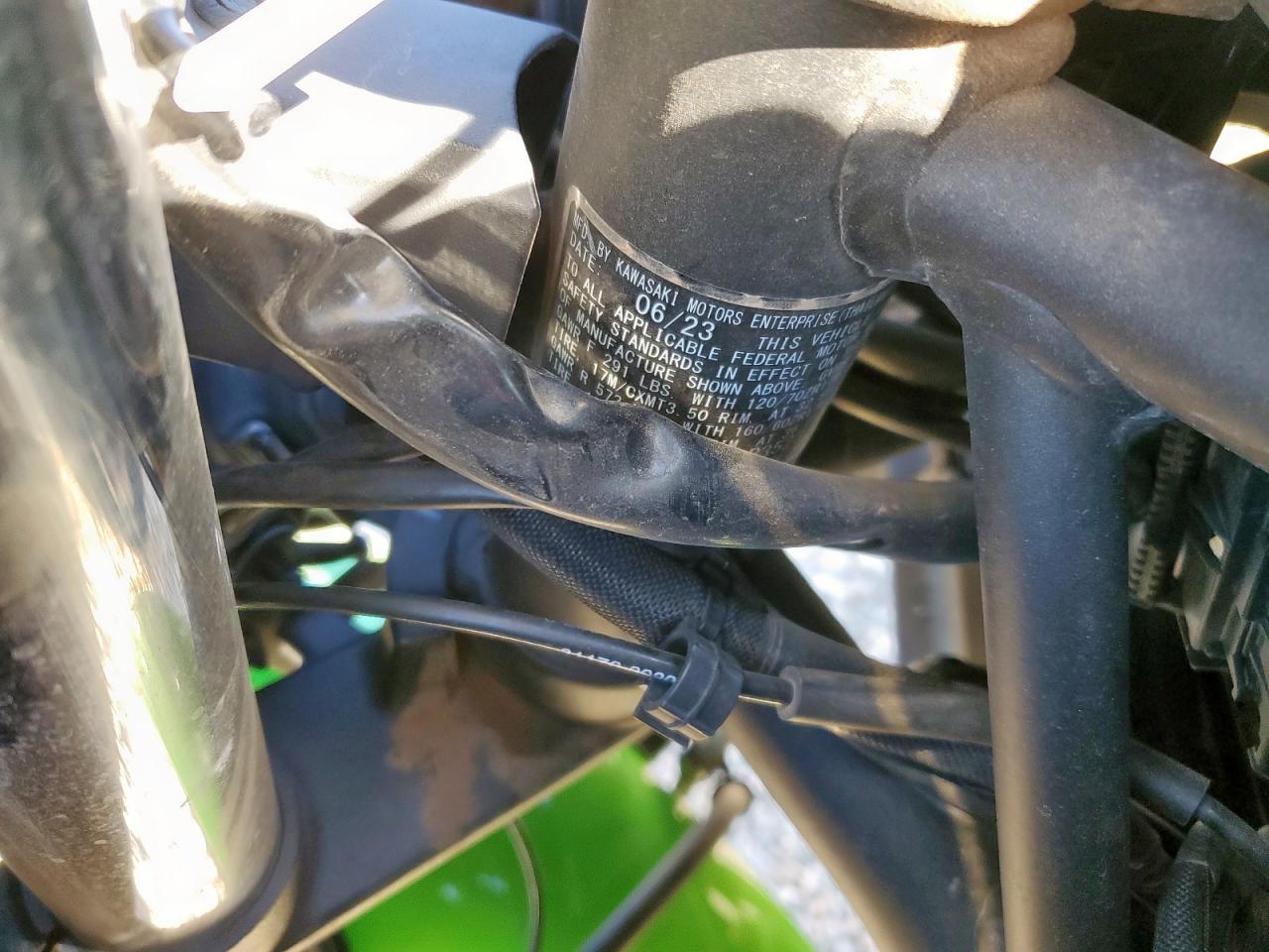 2024 Kawasaki Ex650 P VIN: ML5EXEP12RDAB3523 Lot: 93020565