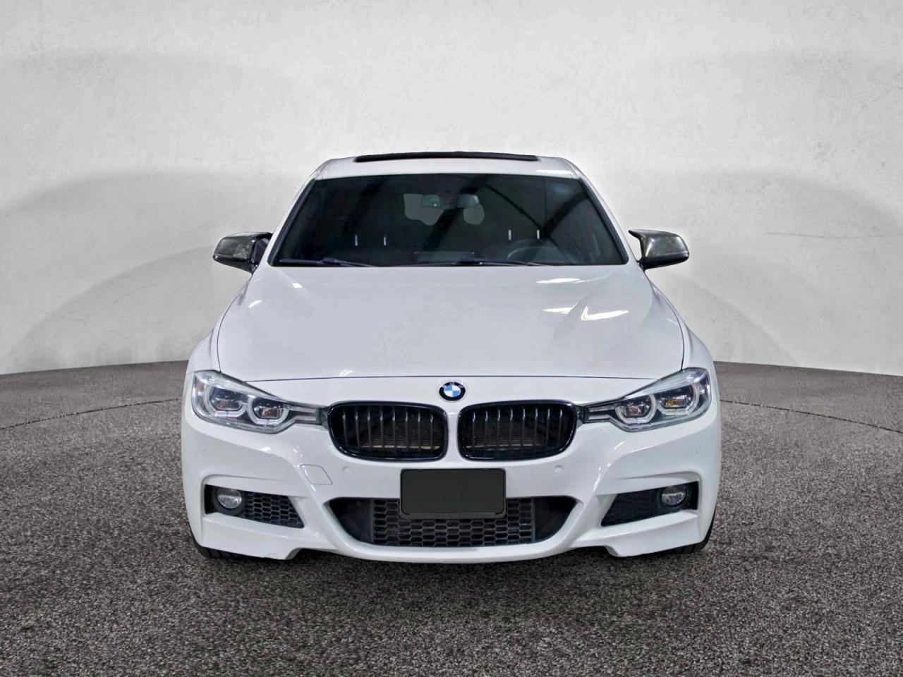 Фото: WBA8B7G52HNU37534