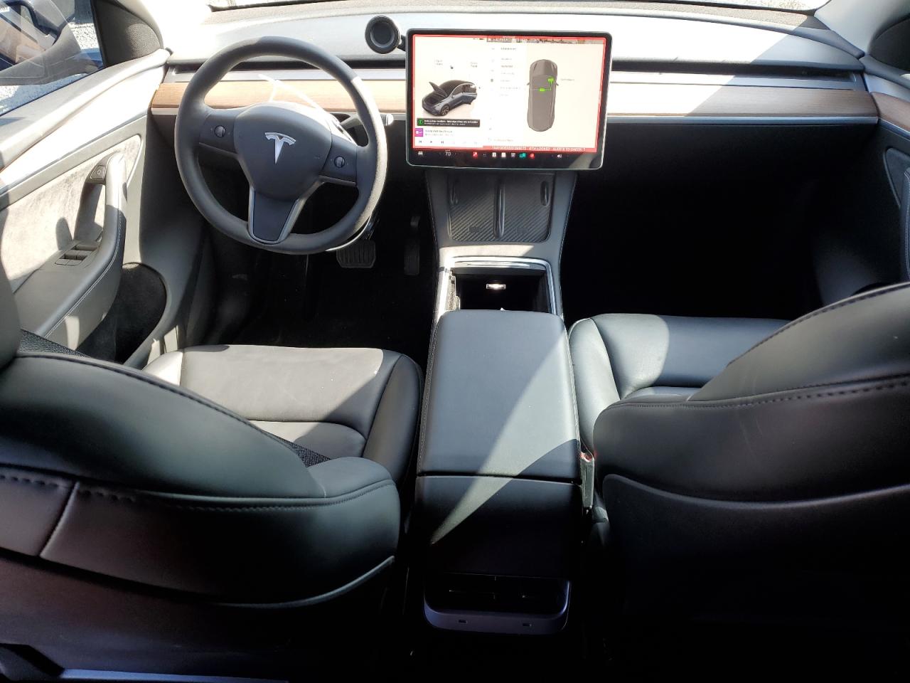 2024 Tesla Model Y VIN: 7SAYGDED6RF096073 Lot: 90845895