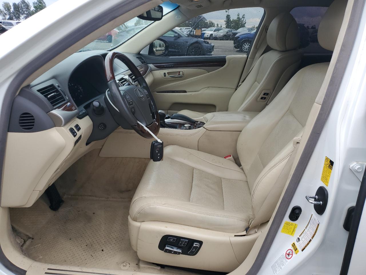 2013 Lexus Ls 460 VIN: JTHBL5EF1D5123131 Lot: 93893555