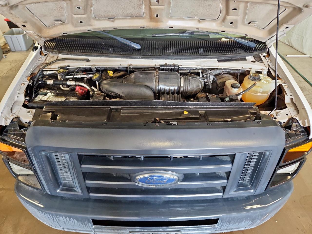 2013 Ford Econoline E350 Super Duty Wagon VIN: 1FBNE3BL8DDB05422 Lot: 92719435