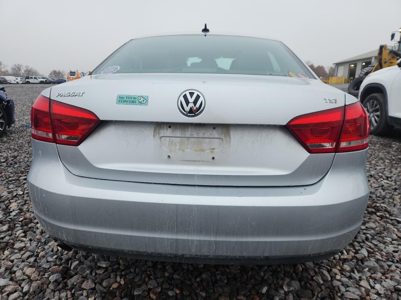 2015 Volkswagen Passat S VIN: 1VWAT7A3XFC121748 Lot: 92414015