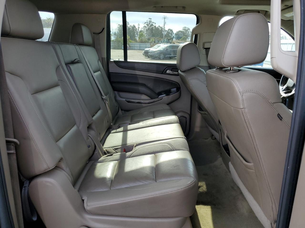 2016 Chevrolet Suburban C1500 Lt VIN: 1GNSCHKC6GR410918 Lot: 92601675