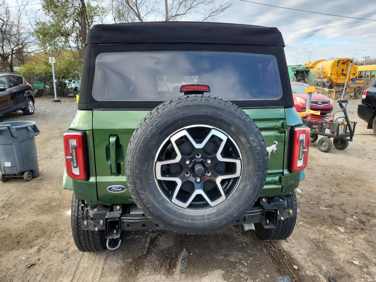 2023 Ford Bronco Base VIN: 1FMEE5DP0PLB62193 Lot: 92440035