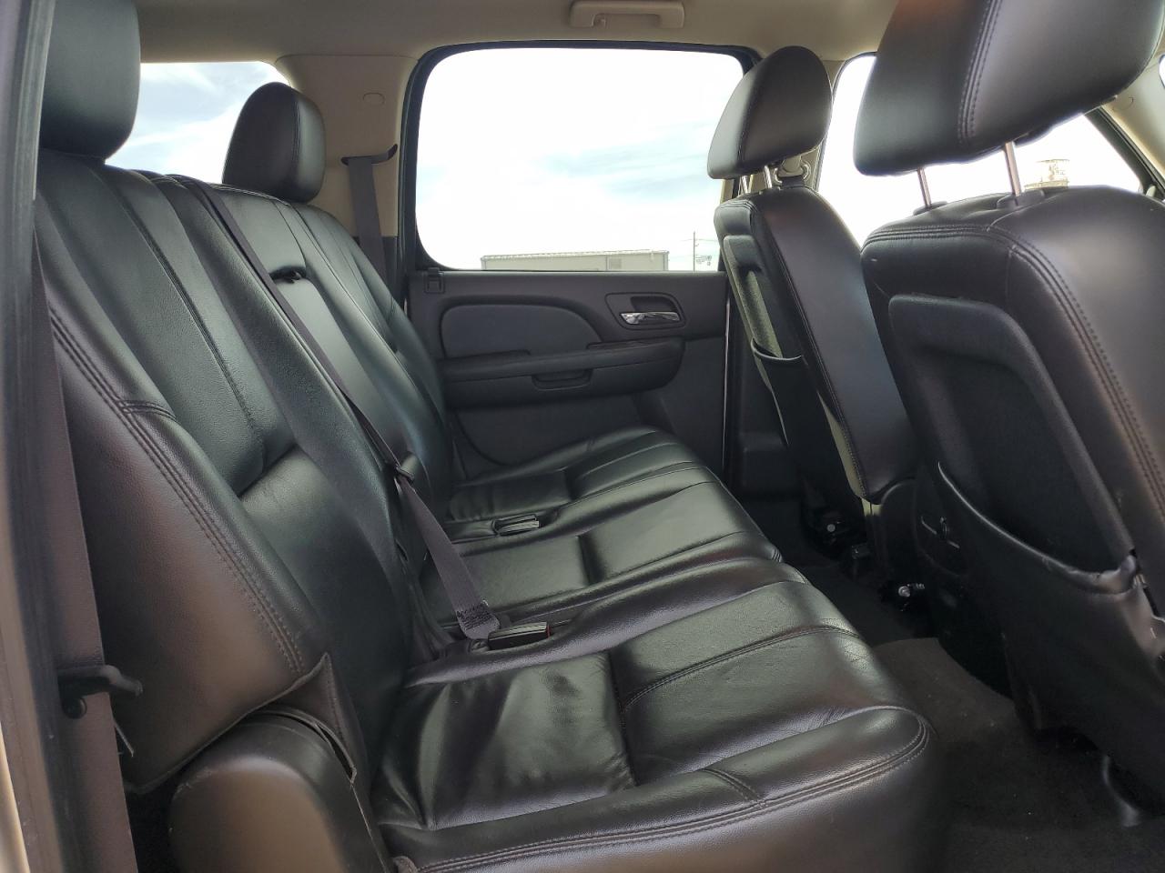 2011 GMC Yukon Xl C1500 Slt VIN: 1GKS1KE06BR174894 Lot: 91860835