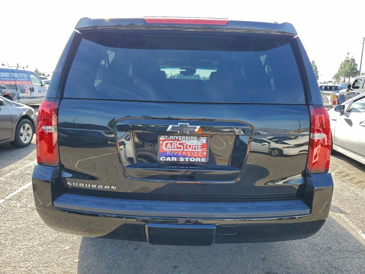 2018 Chevrolet Suburban C1500 Lt VIN: 1GNSCHKC8JR263430 Lot: 91882365